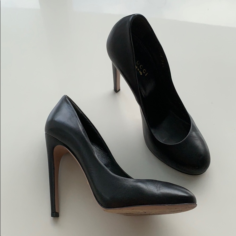 Classic Black Leather Gucci 👠